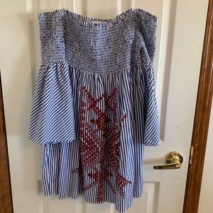 Shyanne off the shoulder short dress size M